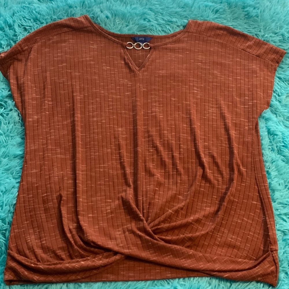 Apt 9 twist front short sleeve  top